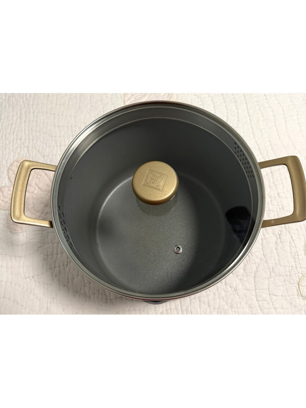 Kirkland Signature 8 Qt Hard Anodized Nonstick Stock Pot Strainer Lid Pour Spout